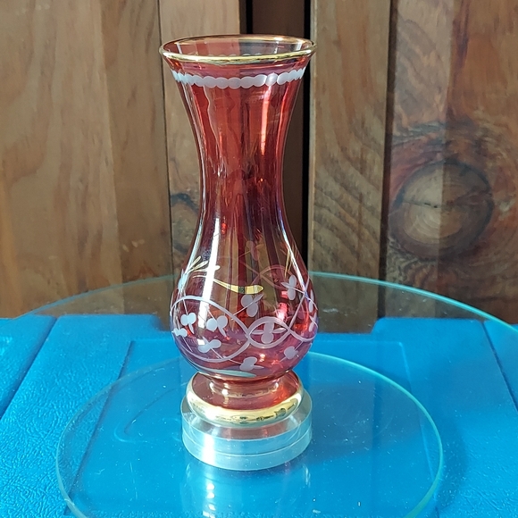 Cranberry Crystal Bud Vase - Picture 4 of 15